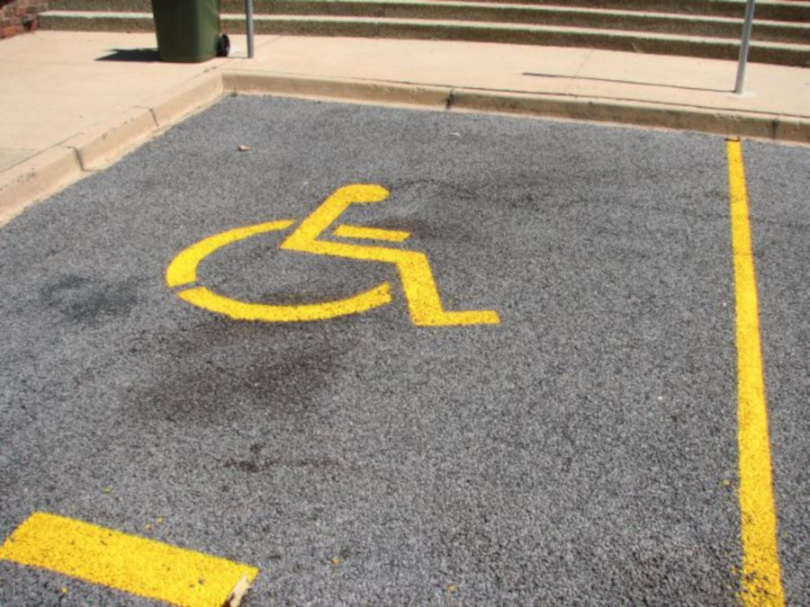 parkiranje osobe s invaliditetom